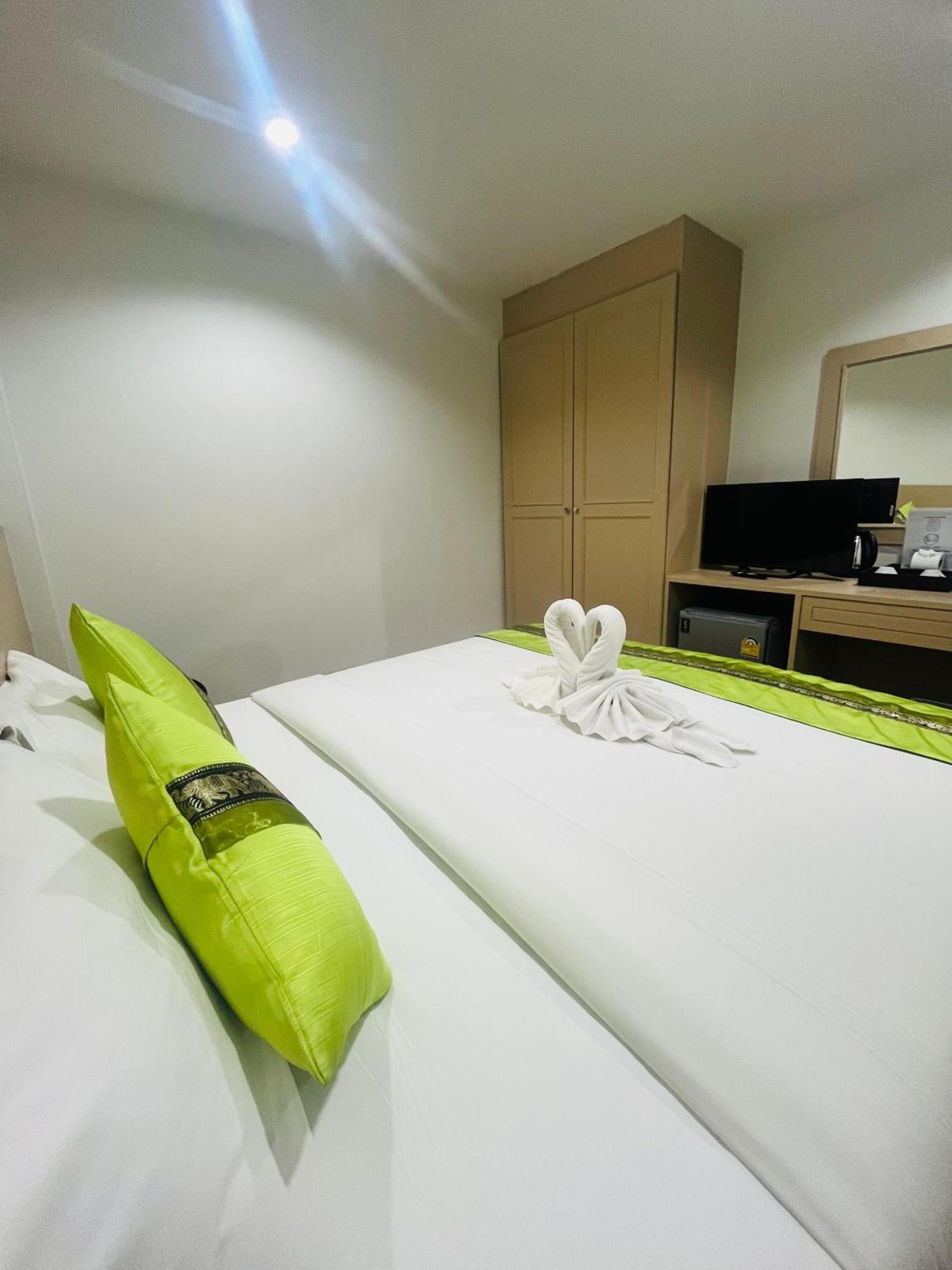 28 Boutique Hotel Patong Quarto foto